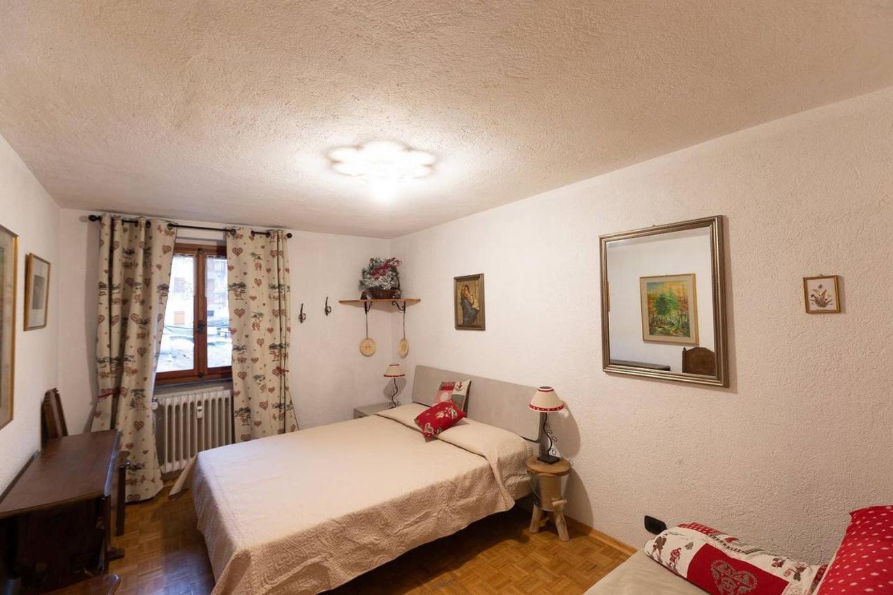 Joivy Flat For 6, In The Historic Town Pre-Saint-Didier Appartement Buitenkant foto