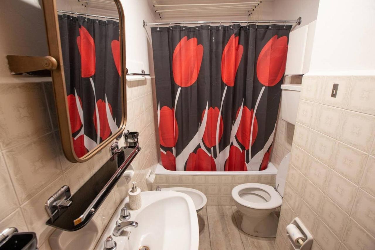 Joivy Flat For 6, In The Historic Town Pre-Saint-Didier Appartement Buitenkant foto